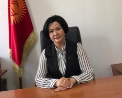 Судья Административного суда Ошской области Зарина Абдыкадырова за крупную взятку пытается рейдерским образом захватить чужую частную собственость
